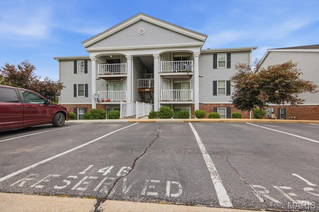 Creve Coeur Crossing Condo - Residential