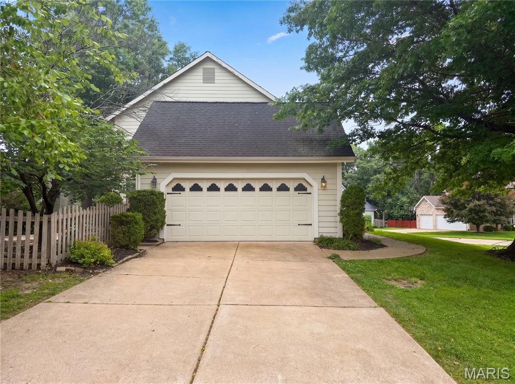 Estates At Lake Chesterfield The - Residential