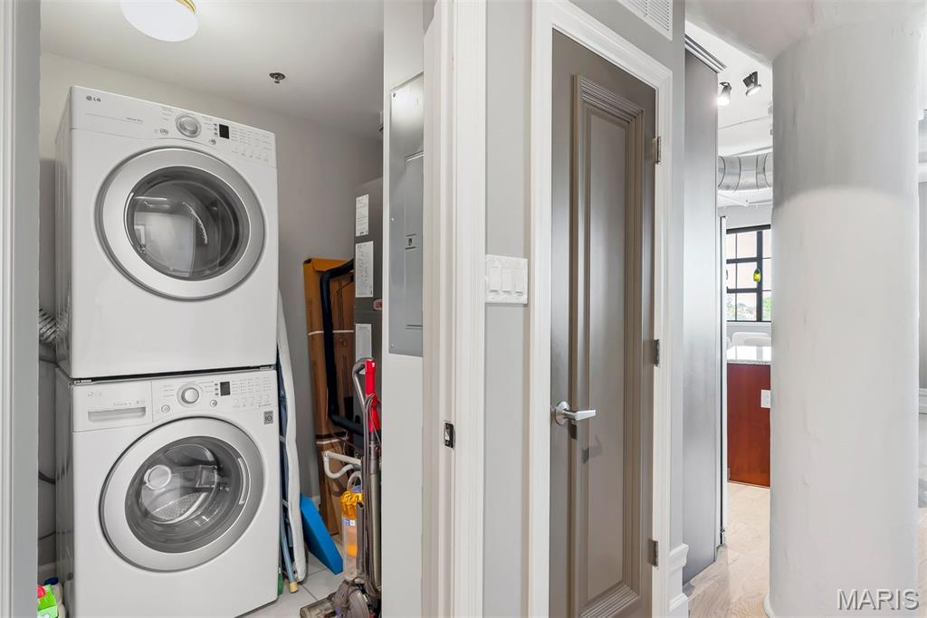 Maison Lofts - Residential