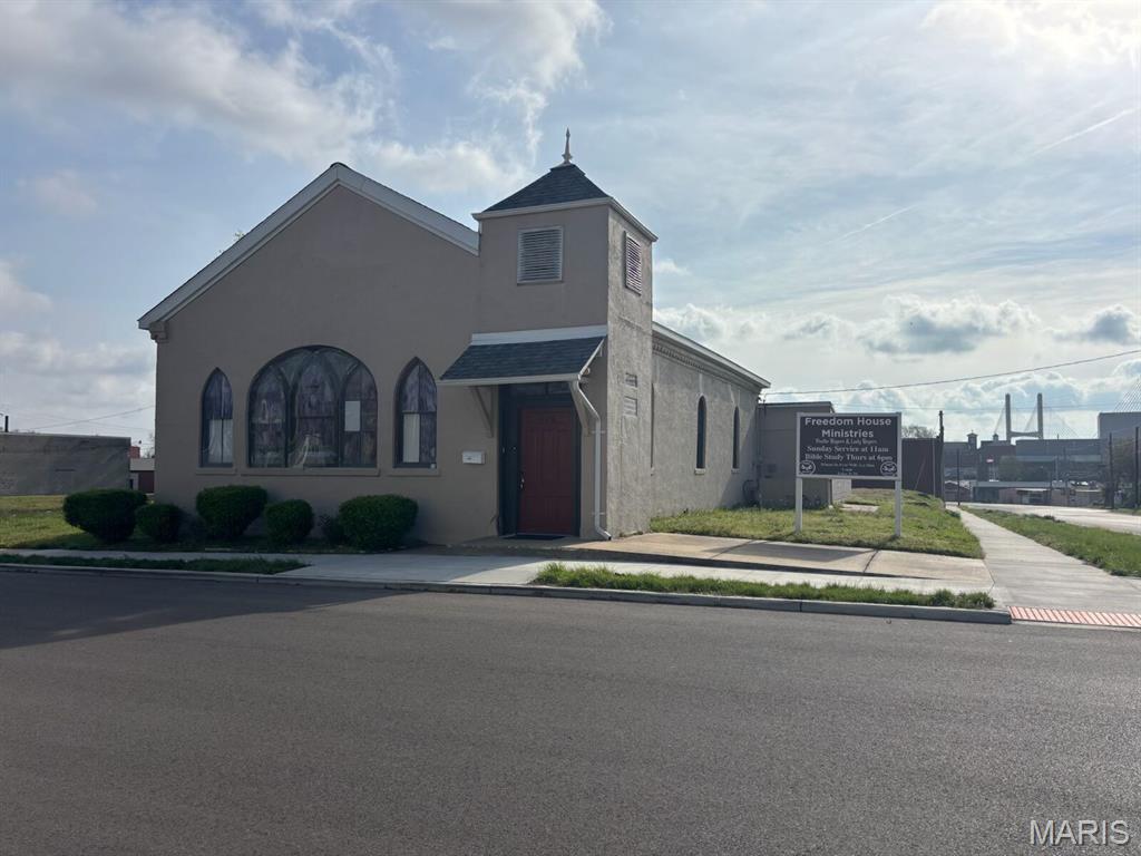 Historical church composed of sanctuary, meeting room with kitchen, several offices and bathroom facilities.
