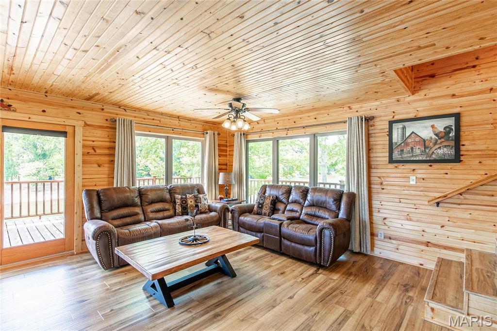 NON SUBDIVISION - Residential