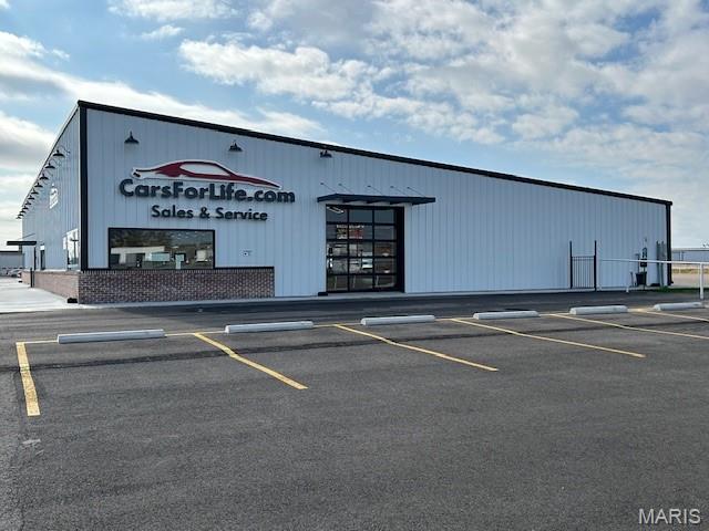 0000 - Commercial Sale
