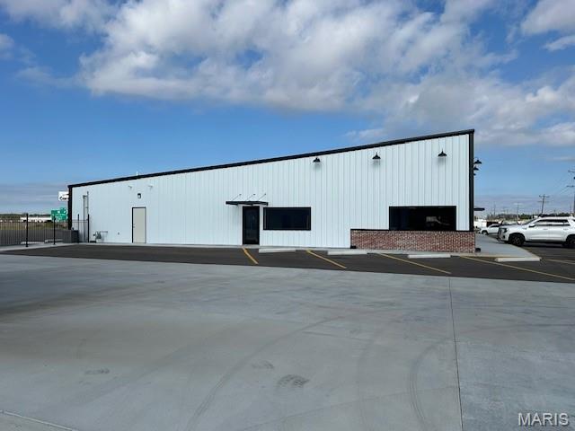 0000 - Commercial Sale
