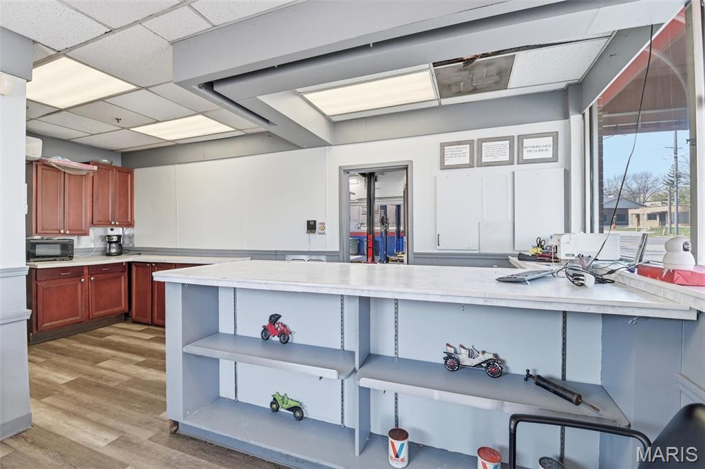 Lauras Sub 1 - Commercial Lease