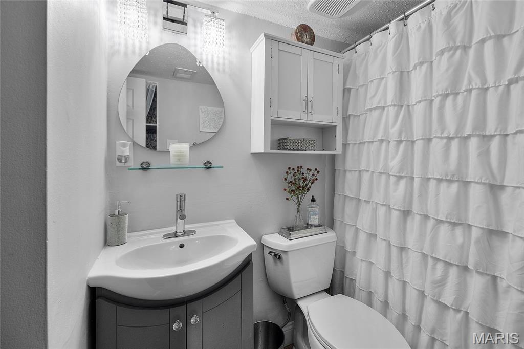 Oakville Commons Condo - Residential