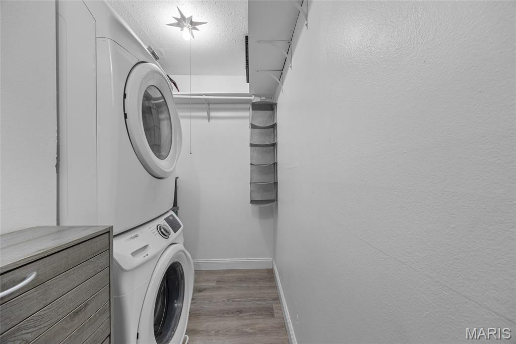 Oakville Commons Condo - Residential