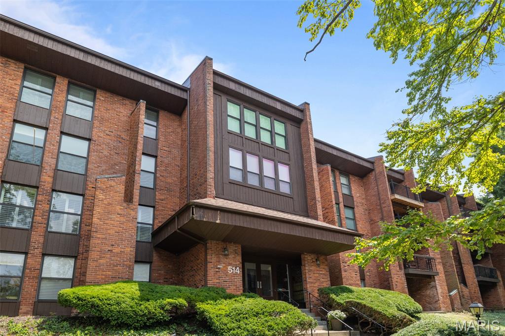 Exceptional Value in Creve Coeur!  - Welcome to this fully renovated 3 bed, 2 bath condo in the desirable Coeur De Royale community — now priced at $275,000! Enjoy quartz countertops, stainless steel appliances, updated baths, luxury vinyl plank flooring, fresh paint, and private balcony living. With elevator access, in-unit laundry, assigned parking, and resort-style amenities (pool, tennis, clubhouse, BBQs), this is the most affordable renovated 3-bedroom condo in Parkway Schools. Move-in ready, low-maintenance, and minutes from West County shopping, dining, and golf. Don’t miss this rare opportunity!"