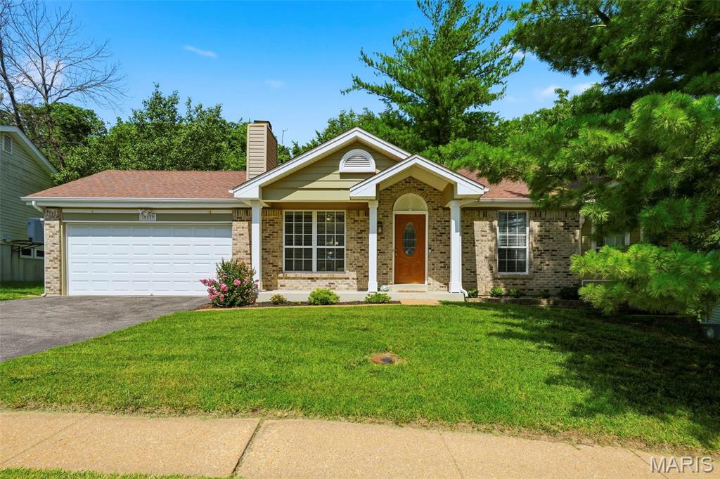 This super cute updated ranch is one you don’t want to miss! Come in from the covered front porch to a bright and spacious feeling open floorplan with sky-high vaulted ceilings. The great room is the perfect place to relax when you get home, with a beautiful brick fireplace. The kitchen has sleek stainless appliances, granite countertops, and is full of natural light from the skylights above. There’s a breakfast bar for quick bites, and a dining area that leads outside to the deck and private backyard for seamless summer entertaining. The primary bedroom has a full ensuite bath and walk-in closet. Two additional bedrooms share the updated hall bath. Downstairs, the finished lower-level gives you more space for everyone to spread out with a family room, bonus room, and a half bath. The community amenities including a neighborhood playground, basketball court, and common ground mean you won’t have to go far for fun!
