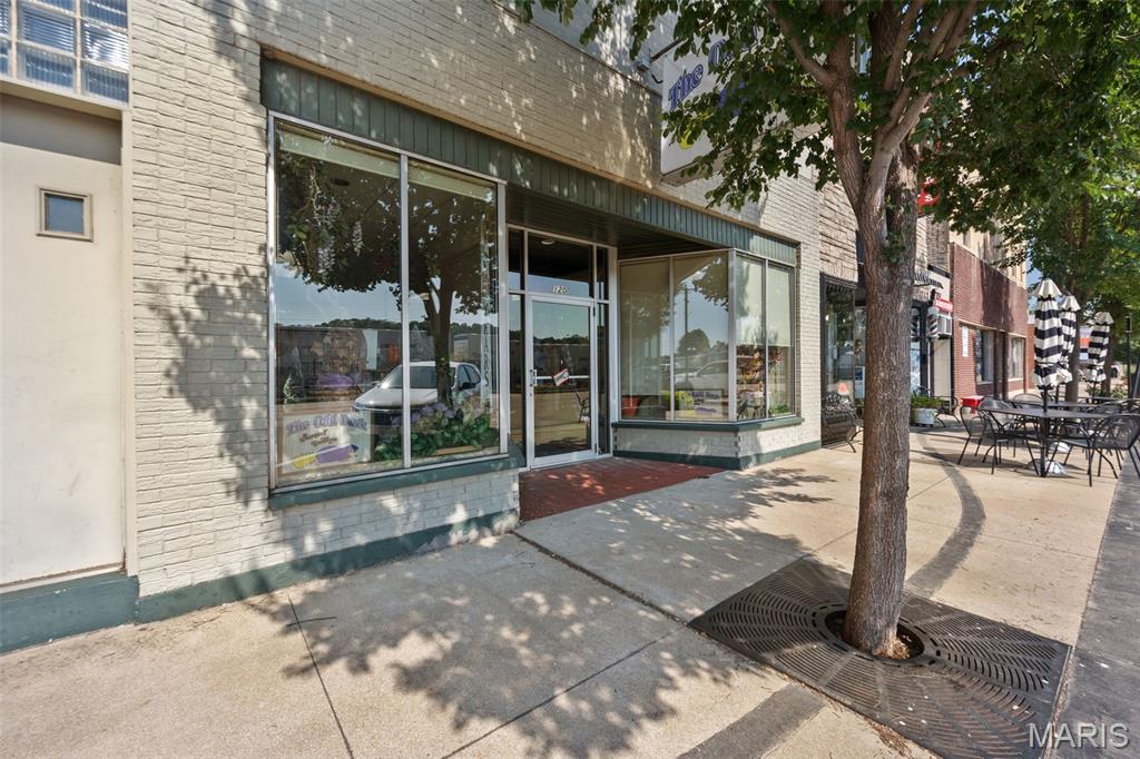 Old Town - Commercial Sale