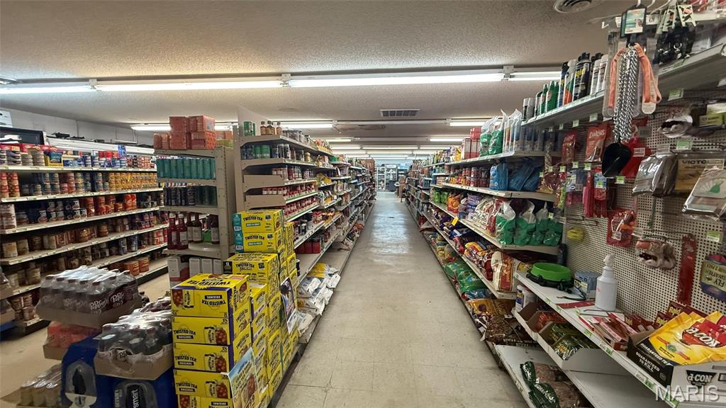 na - Commercial Sale