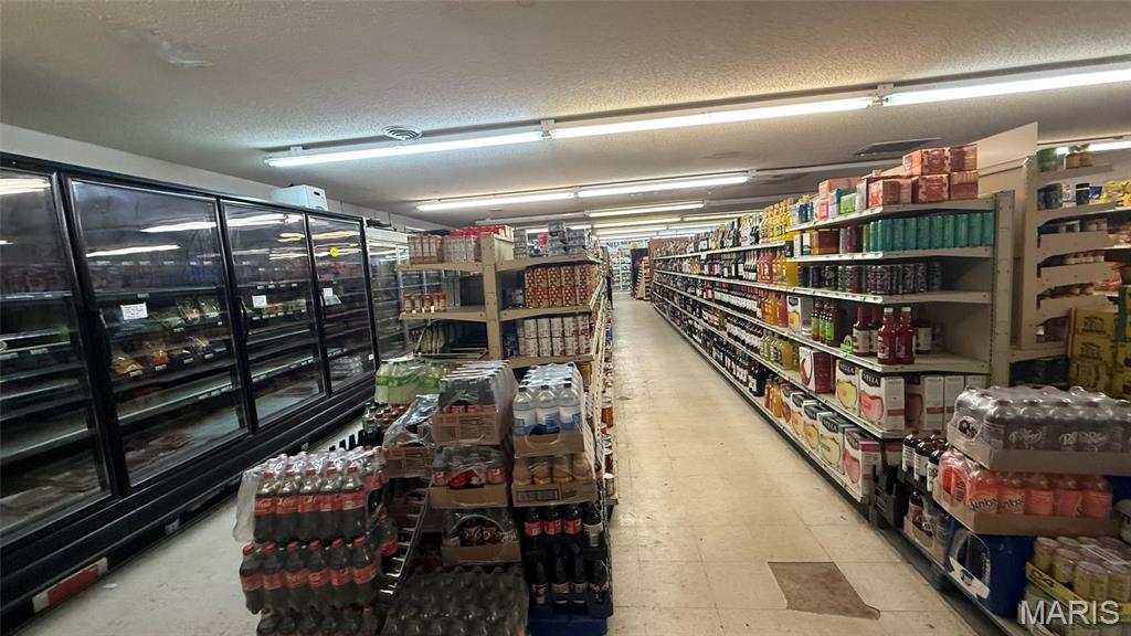 na - Commercial Sale