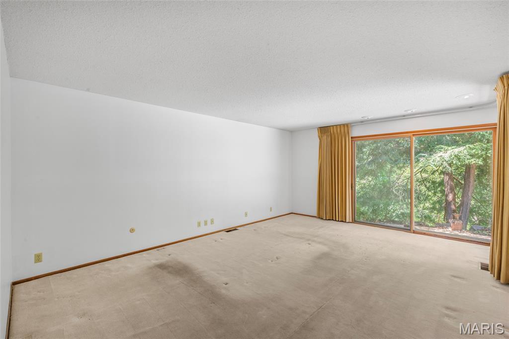 Meadowbrook Country Club Estates - Residential
