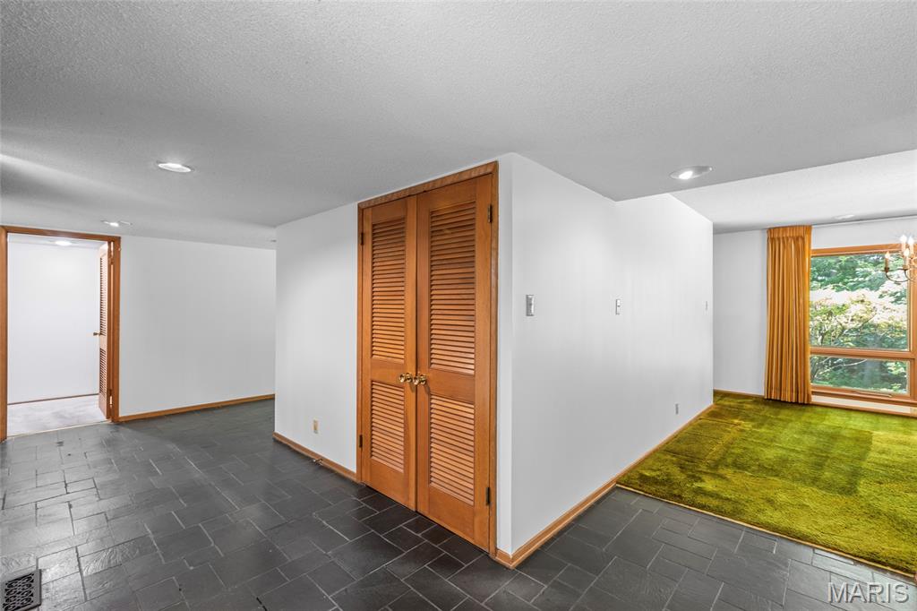 Meadowbrook Country Club Estates - Residential