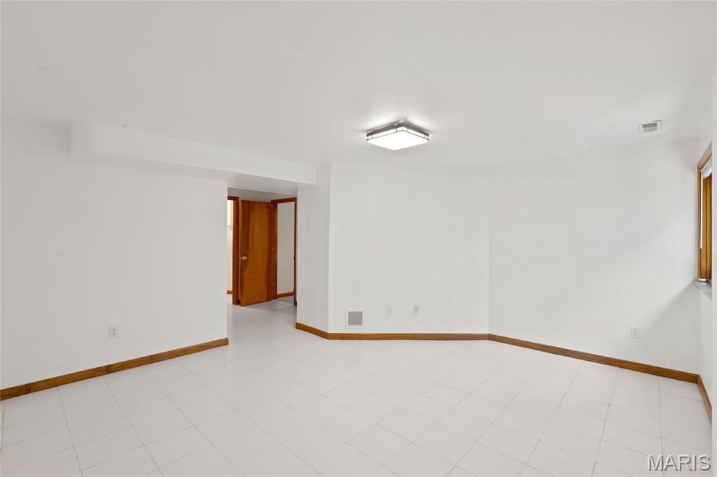 Meadowbrook Country Club Estates - Residential
