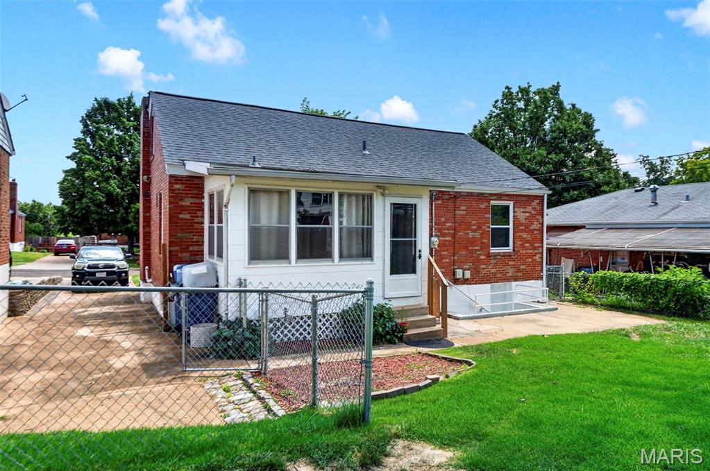 Flora Gardens - Residential