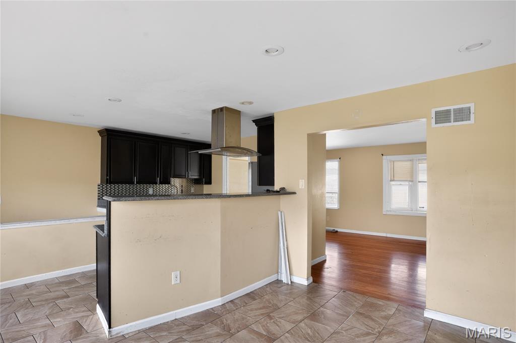 Hathaway Manor 17 - Residential