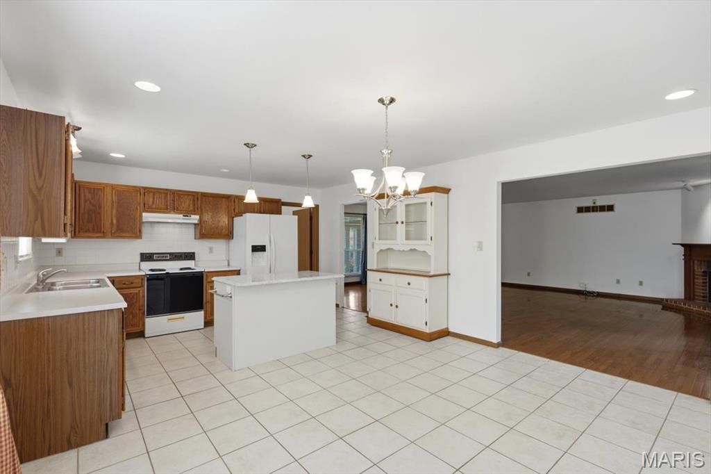 Jamestowne One - Residential