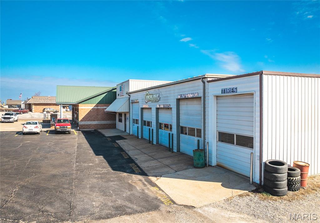 McIntosh - Commercial Sale