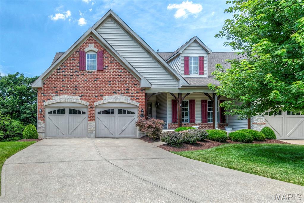 Seldom a shoe worn in this like new luxury villa in highly acclaimed Crimson Oaks. Compare style, quality and price with any prime villa community anywhere! All new custom interior paint, like new hardwood flooring, no children or pets, pristine maple 42" cabinetry, lightly used appliances and secondary bathrooms and all else. Other features include 12 foot great room ceilings ,  tremendous wall of windows overlooking nothing but trees, extensive custom mill work, appealing open floor plan, unique 2 panel doors & far more. PLease take this one off your looking list if not looking for perfection. Possession as soon as closing can be arranged.On another note, garage extended to allow for full sized pickup