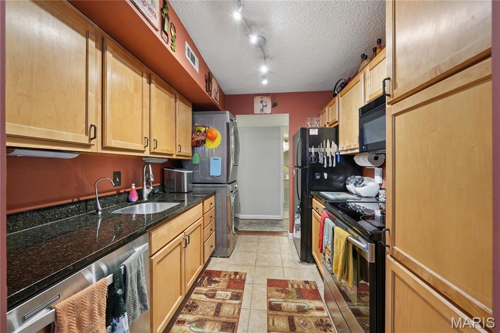 Brentwood Forest Condo Ph Six - Residential