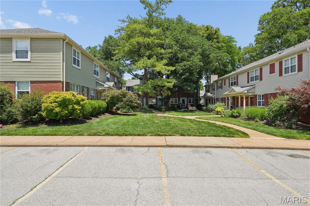 Brentwood Forest Condo Ph Six - Residential