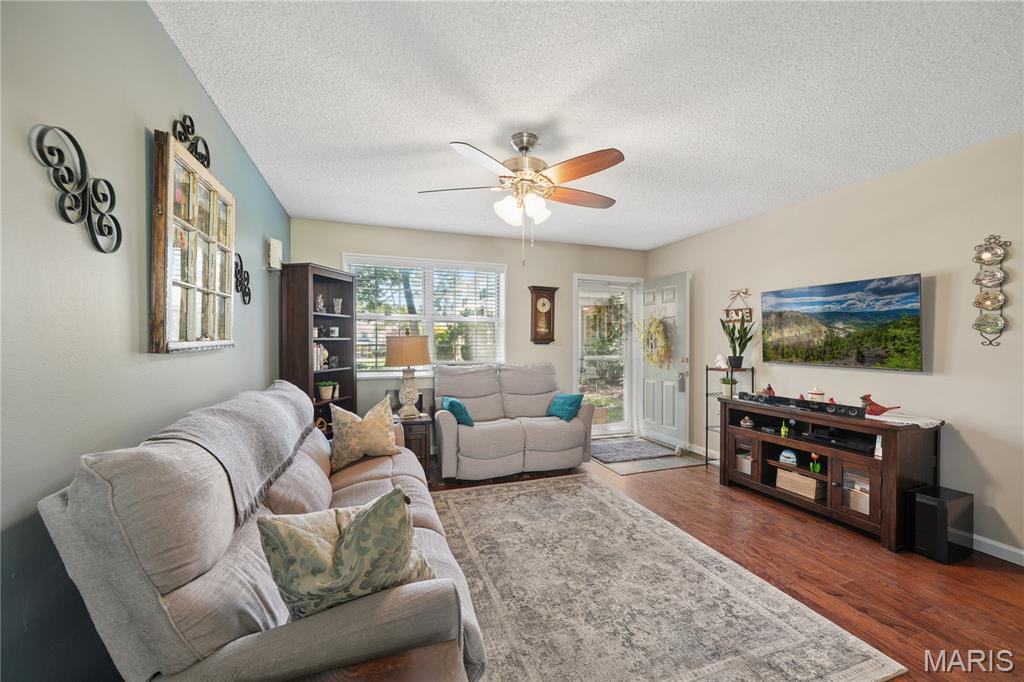 Brentwood Forest Condo Ph Six - Residential