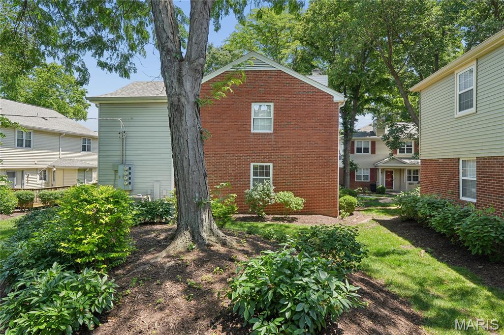 Brentwood Forest Condo Ph Six - Residential