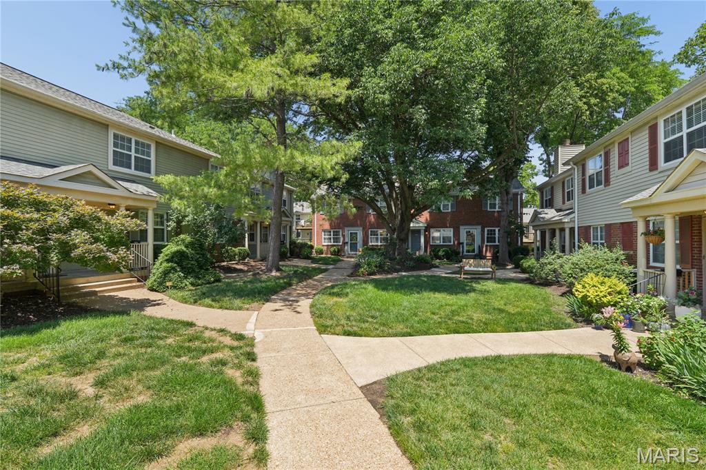 Brentwood Forest Condo Ph Six - Residential