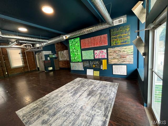 Carondelet - Commercial Sale