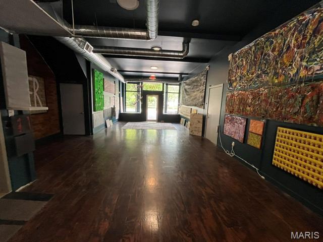 Carondelet - Commercial Sale