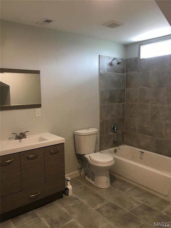 Carondelet - Commercial Sale