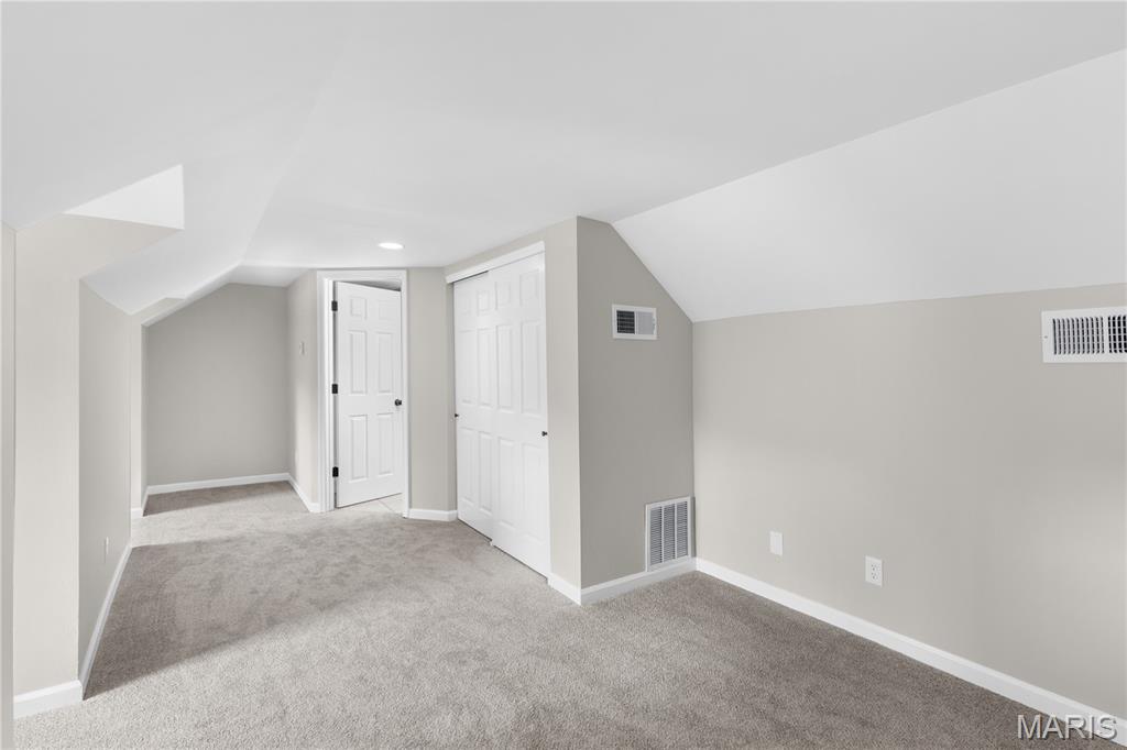 Oak Hill Manor First Add Lt 4 & - Residential