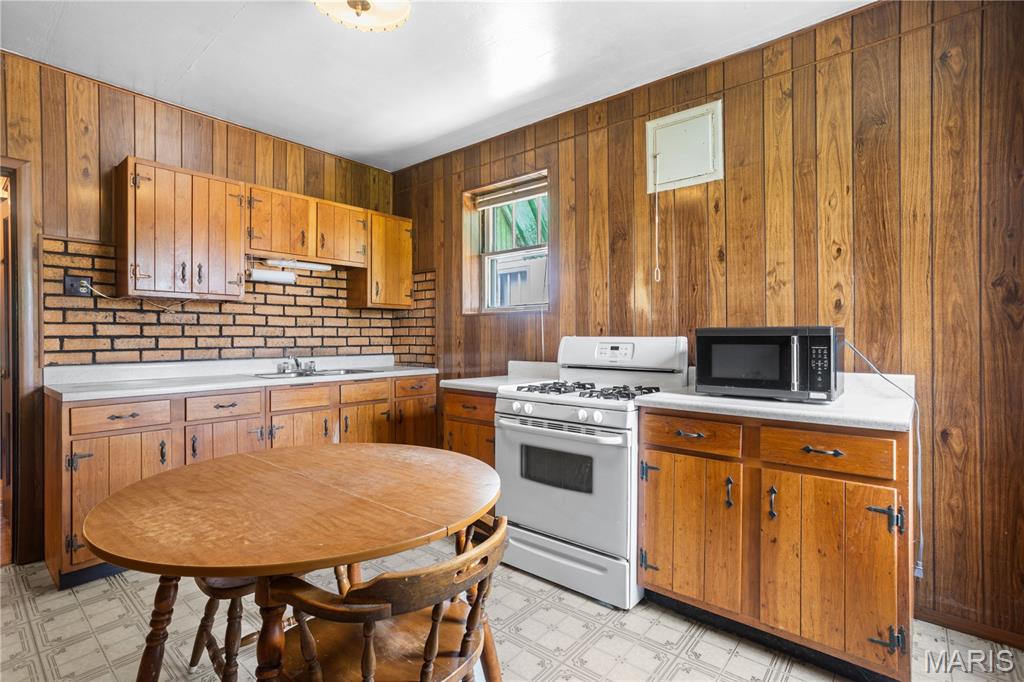 Holly Hills Add 02 - Residential
