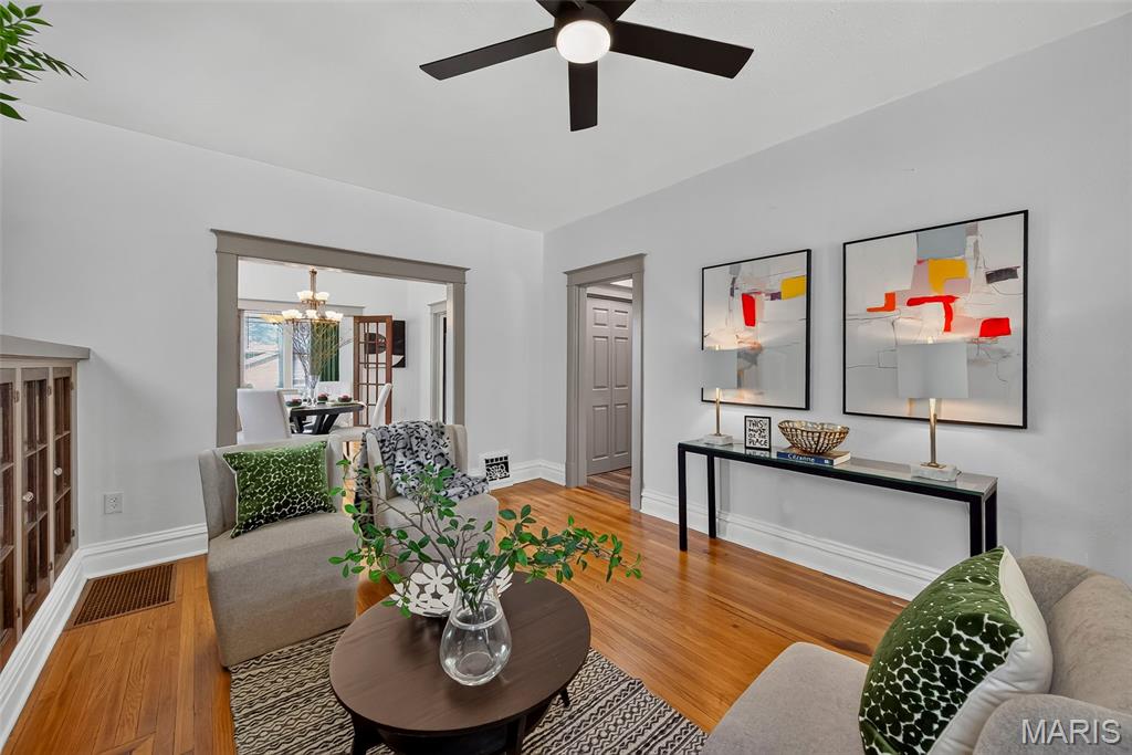 Laughlins Add To Sycamore Hills Re - Residential