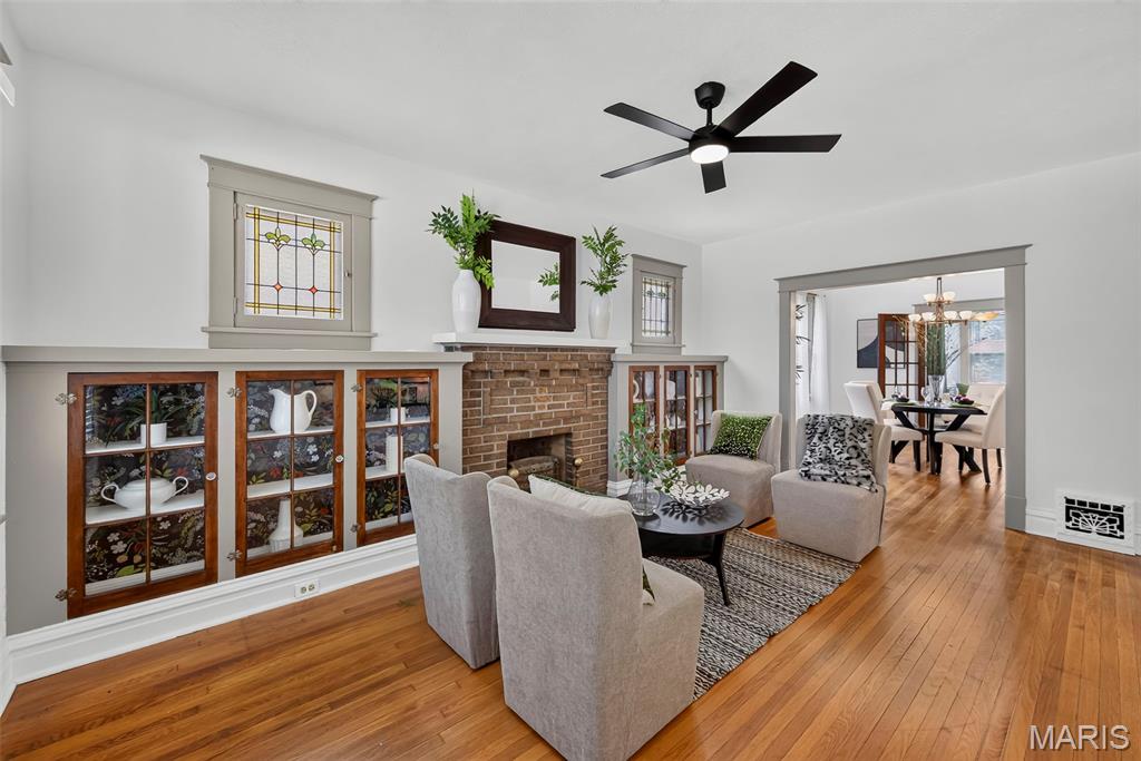 Laughlins Add To Sycamore Hills Re - Residential