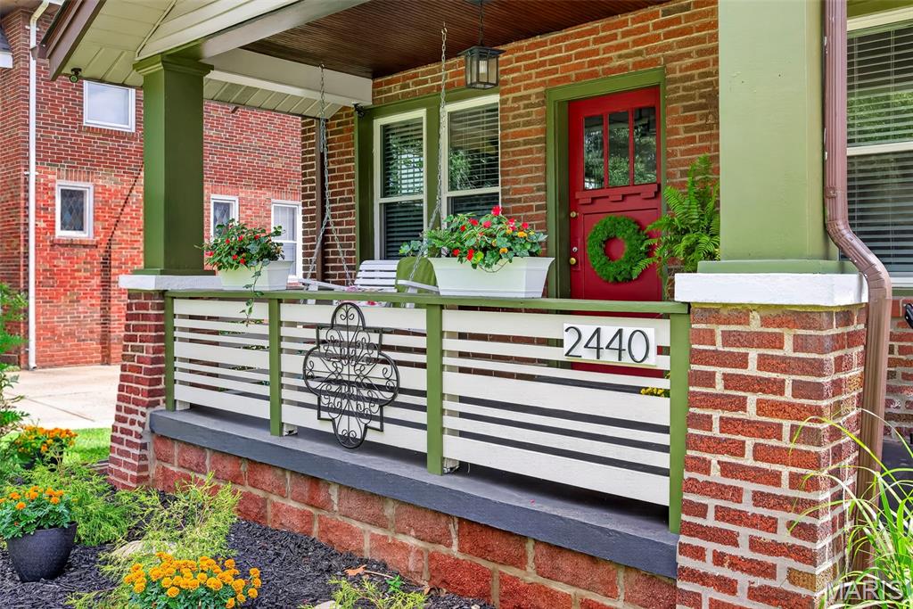Laughlins Add To Sycamore Hills Re - Residential