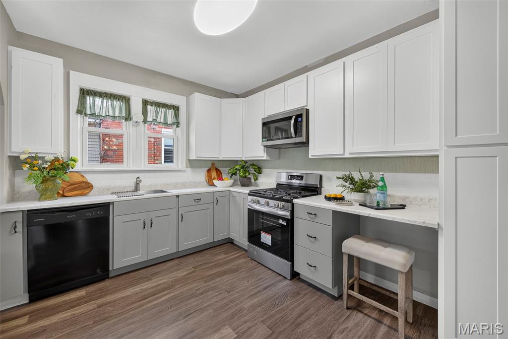 Laughlins Add To Sycamore Hills Re - Residential
