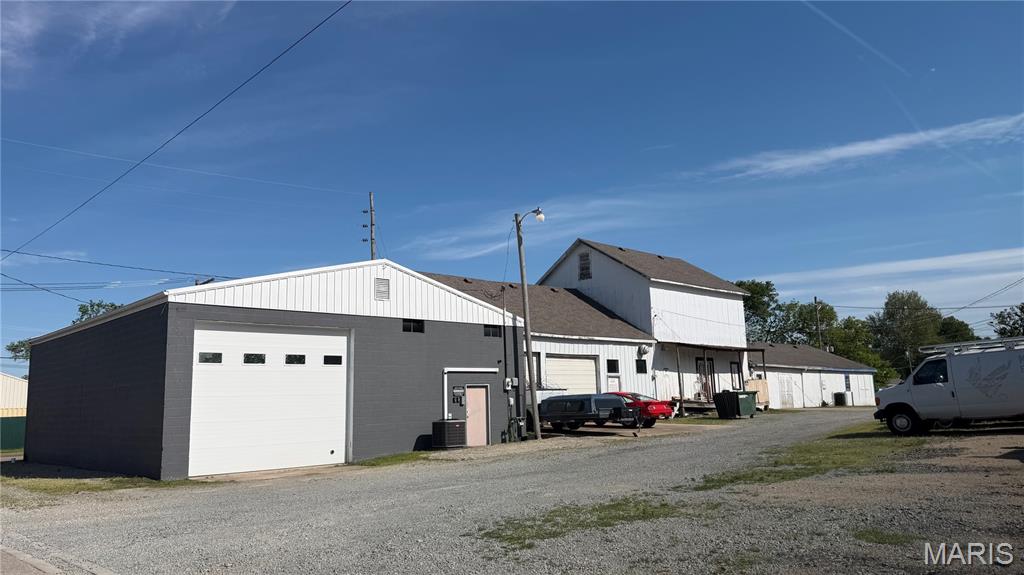 Sale to include addresses listed below
102 N Main St, 301 E Liberty ST, 305 E Liberty St, 309 E Liberty St,107 N Middle St, 109 N Middle St, 111 N Middle St.
Lot Parcels being (10-90-31-03-026-0003.00) and (10-90-31-03-026-0001.00)