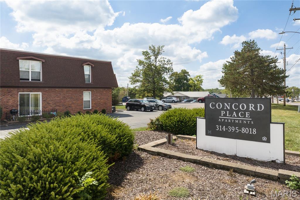 Concord Place is a 50-unit property that is positioned for immediate rent growth with below-market rents and strong local demographics, allowing new ownership to implement a value-add strategy and push rents through targeted renovations.   

• Built in 1966, Renovated in 2017-2018 (new roofs in 2022) 
• 5 Buildings, 50 total units across 2.09 acres
• Mix of 1- and 2- bedroom units (60% two-bedrooms)
• Avg. in-place rent: $960/ unit (below market rents of $1,094 for 1BR and $1,355 for 2BR)
• 100% occupancy with strong in-place cash flow 
• Recent capex expenditures over 500,000, including new roofs, interior upgrades, and exterior improvements
• Value-add potential through interior updates and adding washers/ dryers in units (currently only 2 units equipped)
• Prime location near Lindbergh Blvd, Tesson Ferry Rd, and I-270 with nearby developments like Tesson Ridge and new retail (including Chick-fil-a)