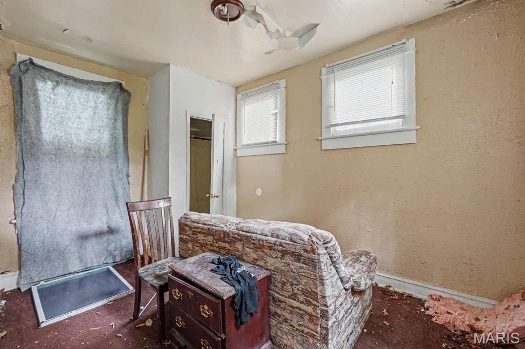 West Walnut Manor - Residential