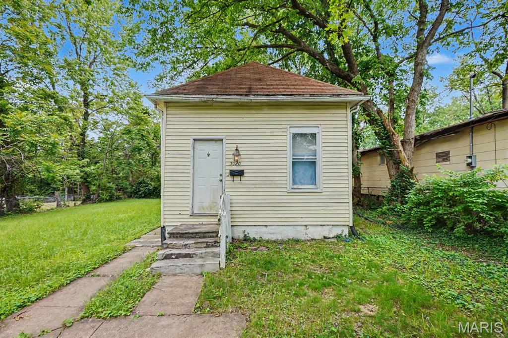 West Walnut Manor - Residential