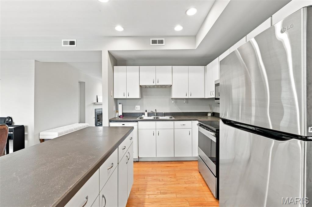 Debaliviere Place West Ph 02 - Residential