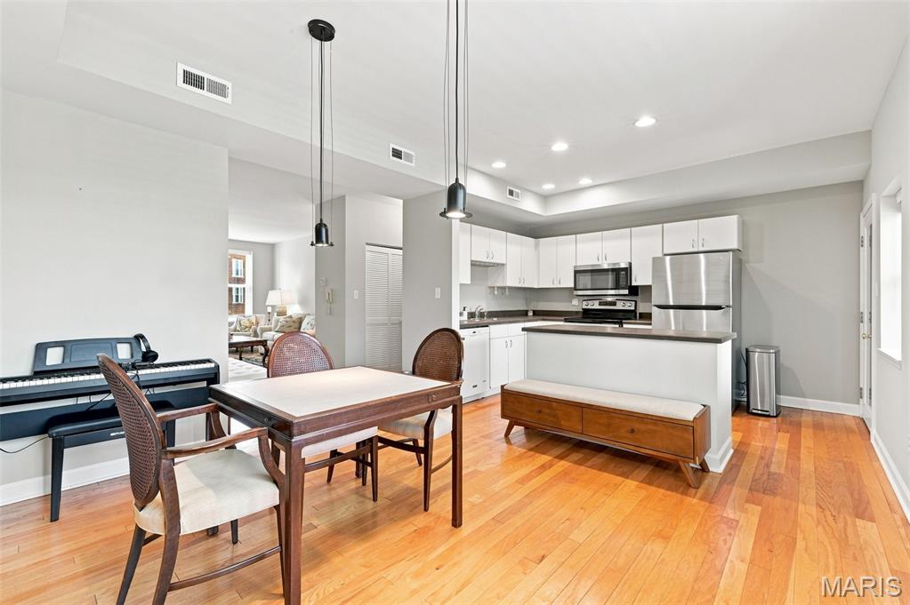 Debaliviere Place West Ph 02 - Residential