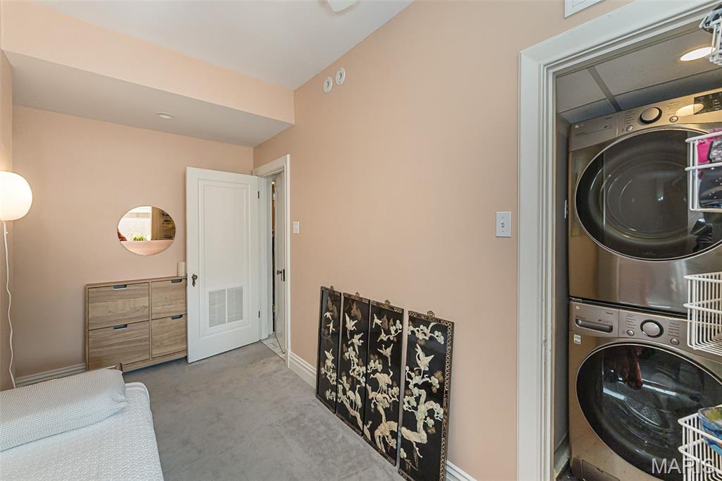 625 South Skinker Condos - Residential