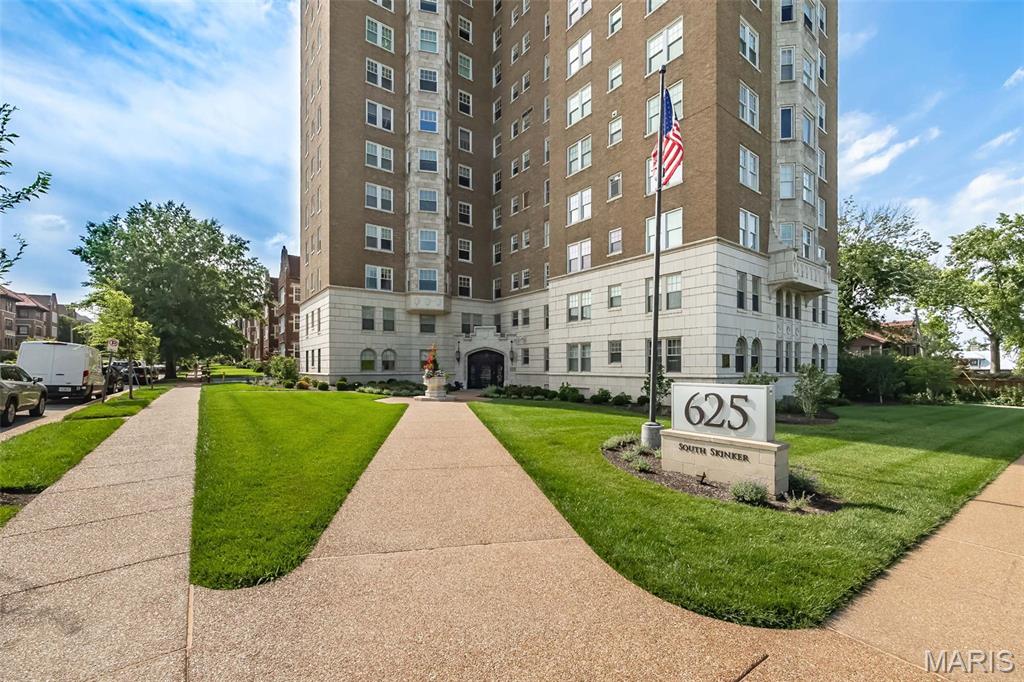 625 South Skinker Condos - Residential