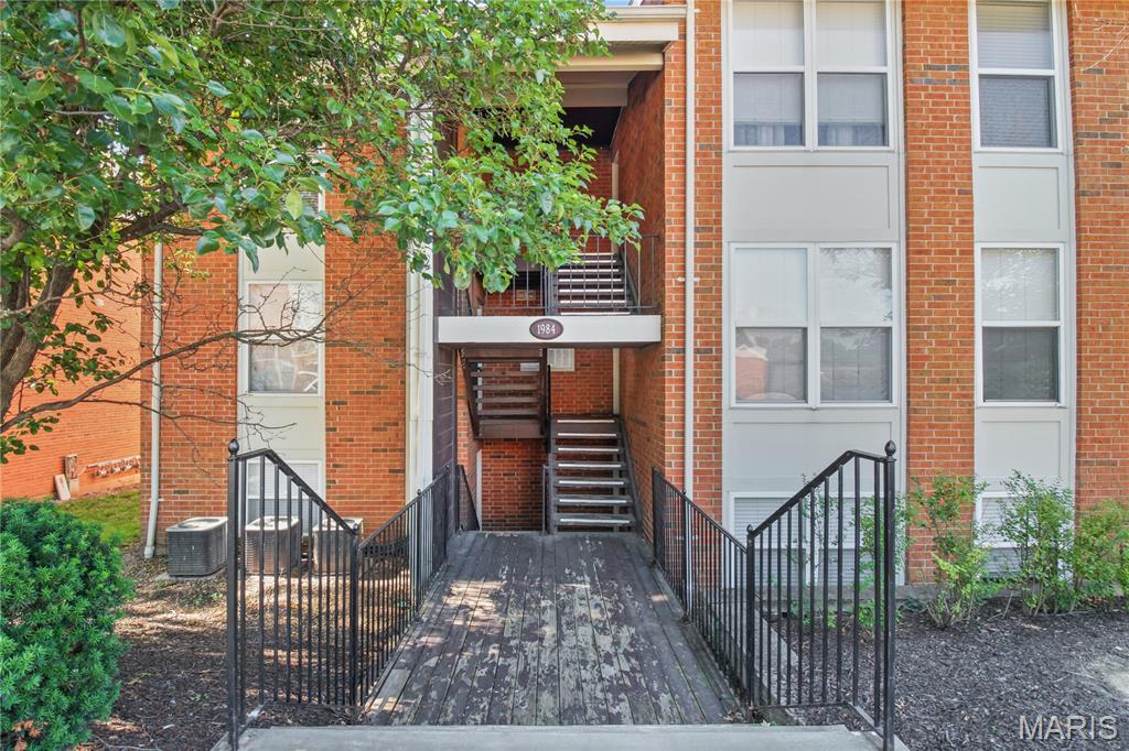 Exceptional opportunity with an outstanding location & great amenities! Conveniently located near Big Bend and 270, this affordable 1 bedroom 1 bathroom condo in Kirkwood includes sought after amenities including a private pool, fitness center, tennis courts, an area for pets, and walking trails! This top corner unit offers a spacious balcony, in-unit washer and dryer, a designated parking space, electric stove, dishwasher and refrigerator. The space opens up into a spacious, carpeted living room, leading to the kitchen with a pass-through bar window. In the bedroom, you are greeted with natural light from the balcony door. The bathroom features a light tiled floor and a shower tub. Move-in Ready for you, comes with a passed occupancy, a Home Warranty & an additional credit! Green Glen Drive is minutes away from Downtown Kirkwood, offering quaint shops, excellent restaurants and cafes, and a tight knit community. Also nearby is a plethora of shopping including Sam's Club, Aldi, Target, and Walmart. This condo is ready to be yours - call TODAY. Back on market to no fault of the seller. Buyer financing fell through.