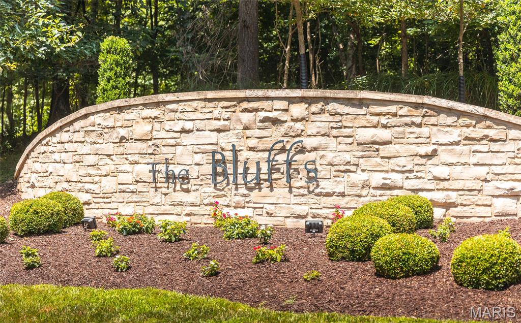 The Bluffs - Farm