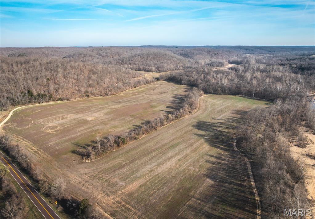 460 acres! Enjoy massive gravel bars on the highly sought-after Indian Creek, with some of creek frontage and property on both sides. With expansive ridgetops running the length of the property and over six miles of established trails, the land is remarkably accessible. Multiple creeks meander through the landscape, providing year-round natural water sources for wildlife. Located just 15 minutes from Sullivan and less than 90 minutes from St. Louis, this extraordinary 460 acre tract is a dream come true for deer hunters and outdoor enthusiasts. Several parks and conservation areas are nearby, including Meramec State Park, which offers public access to the Meramec River. Schedule a showing today!