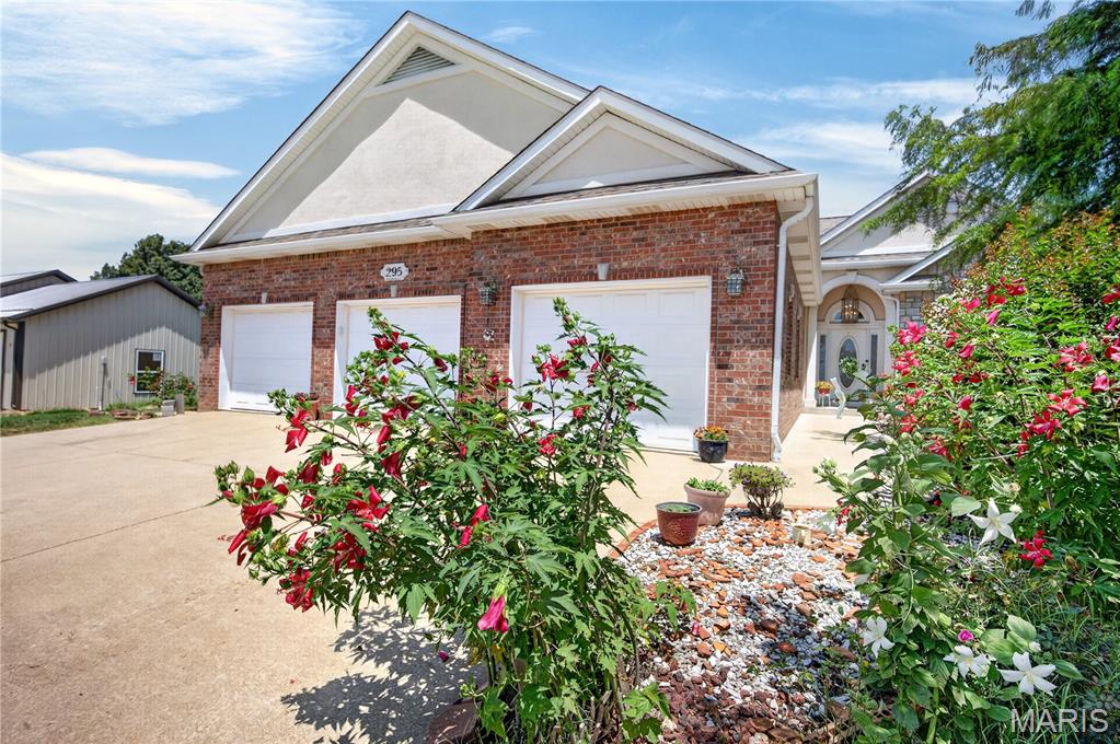 East Lawn Ave - Residential