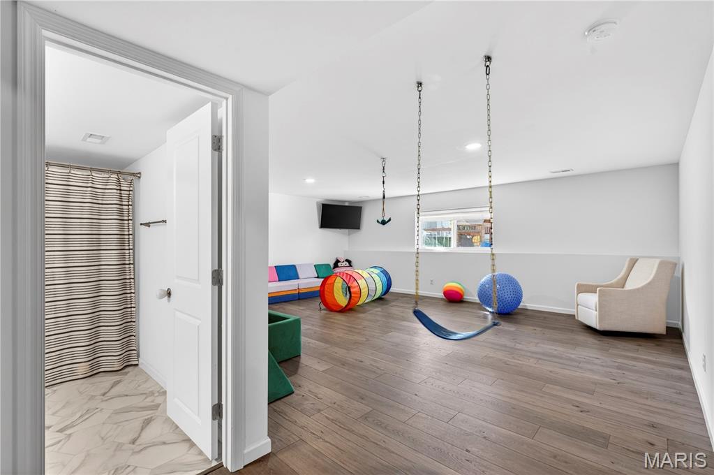 Carlton Glen Estate #12 - Residential